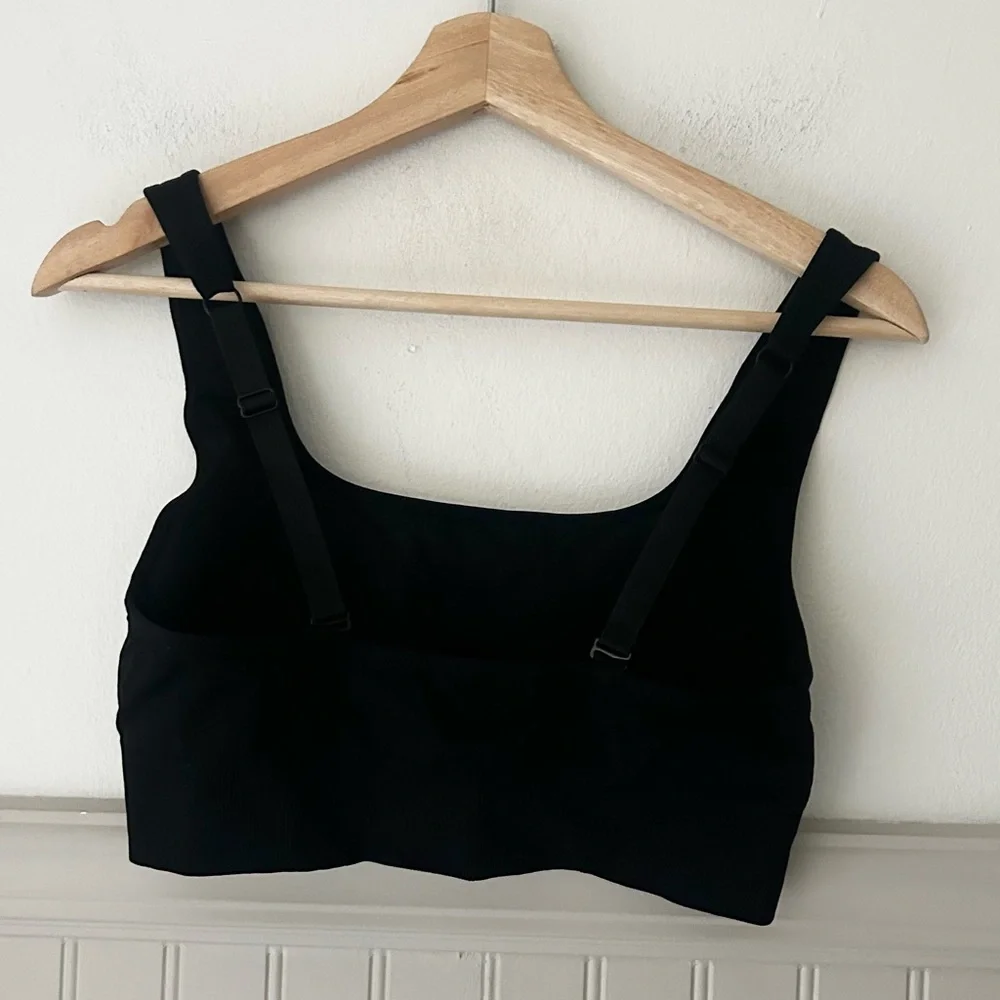 Puma Women’s Large Black Sports Bra Adjustable Straps Activewear